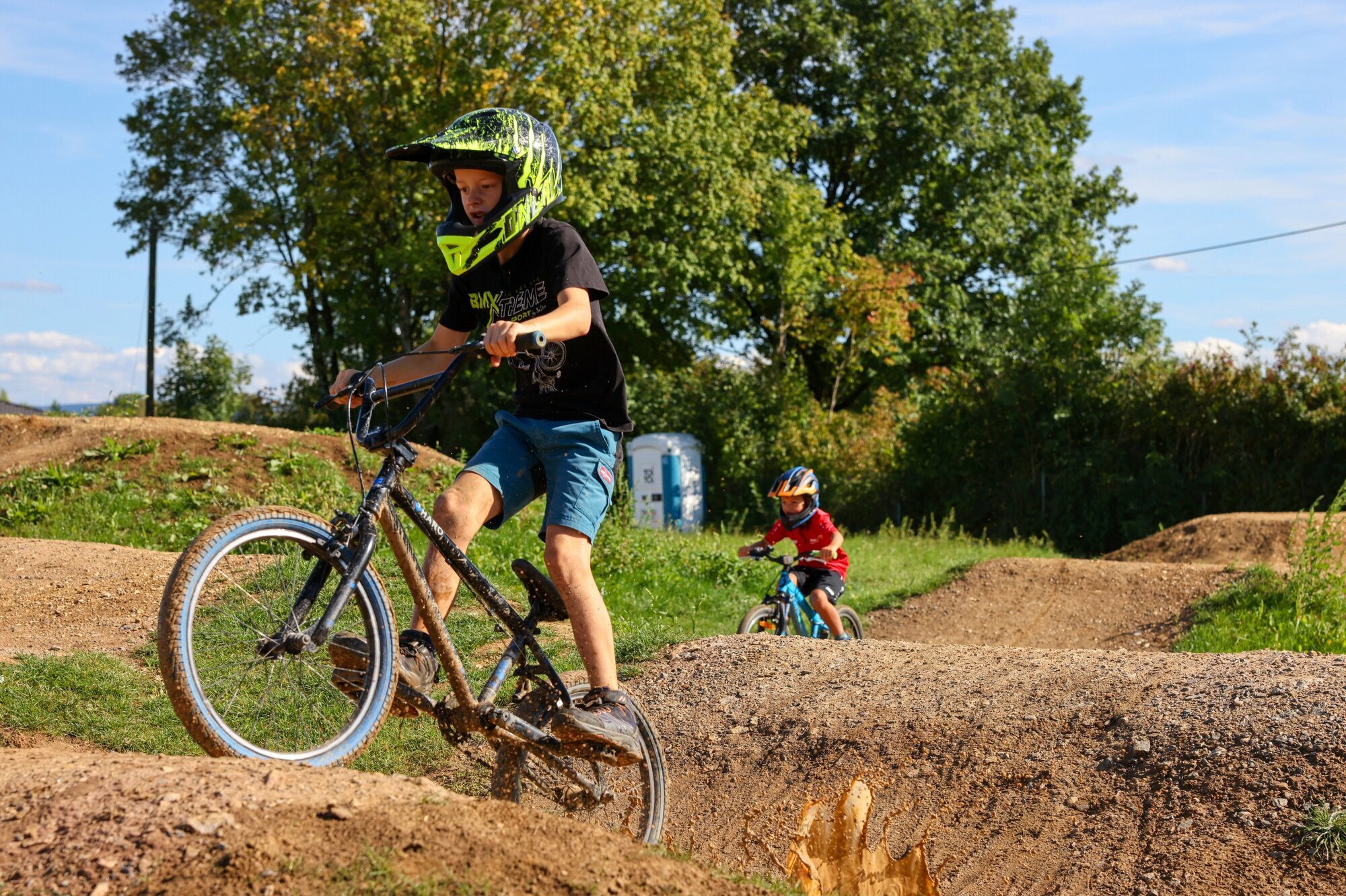 Dirtpark Photovoltaik-Module auf einem Dach